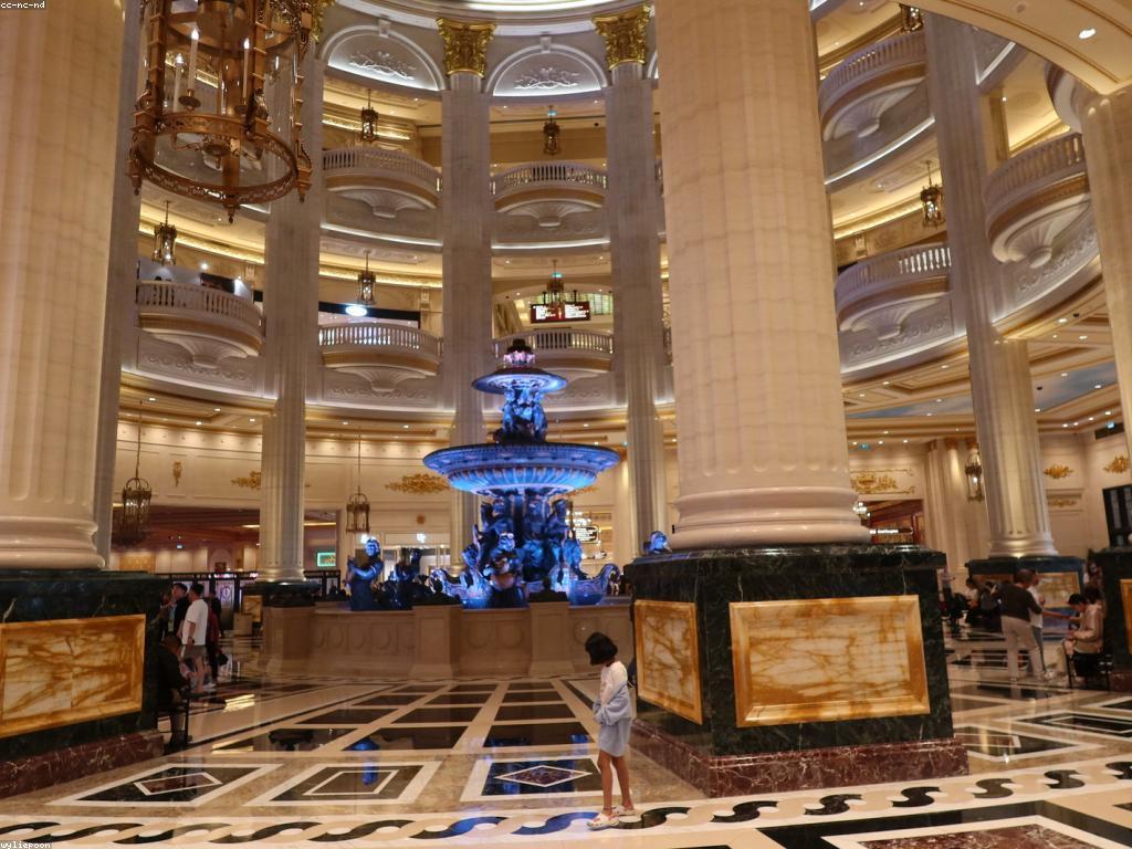 យុទ្ធសាស្ត្រការប្រកួតប្រជែងក្នុងពិភព casino