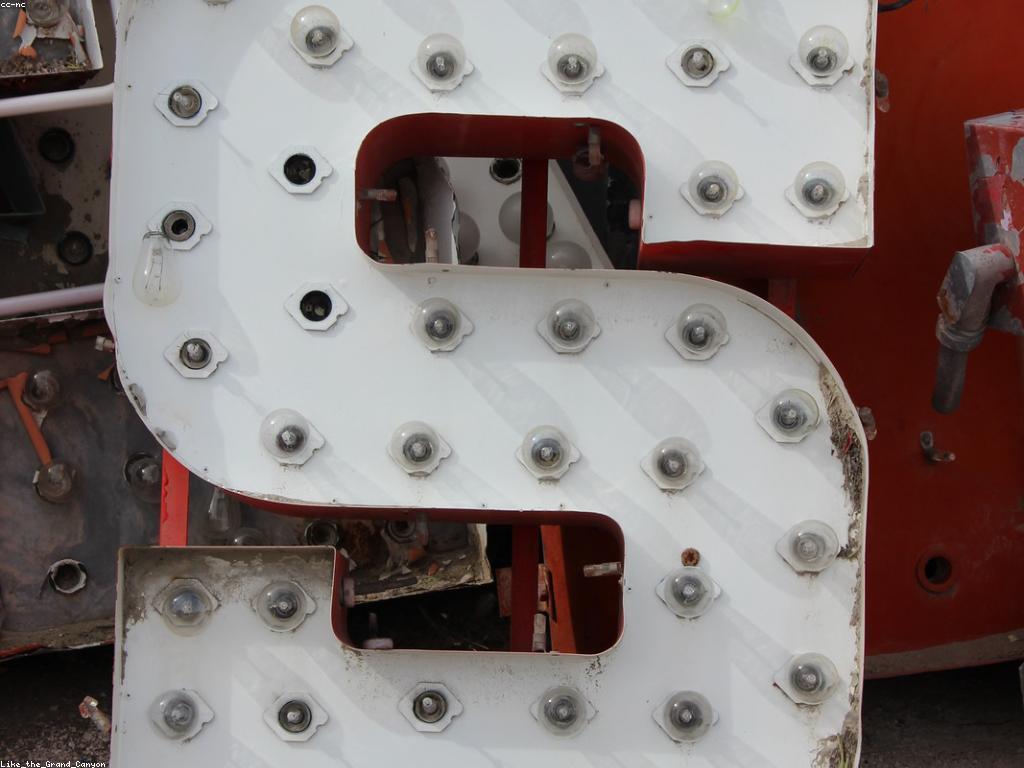 ការប្រកួតប្រជែងនៅក្នុងបណ្ដាញកាស៊ីណូ